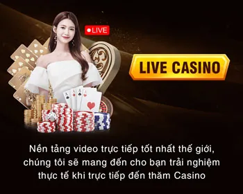 Hình ảnh nhân viên hỗ trợ khách hàng 789bet vi đang tư vấn